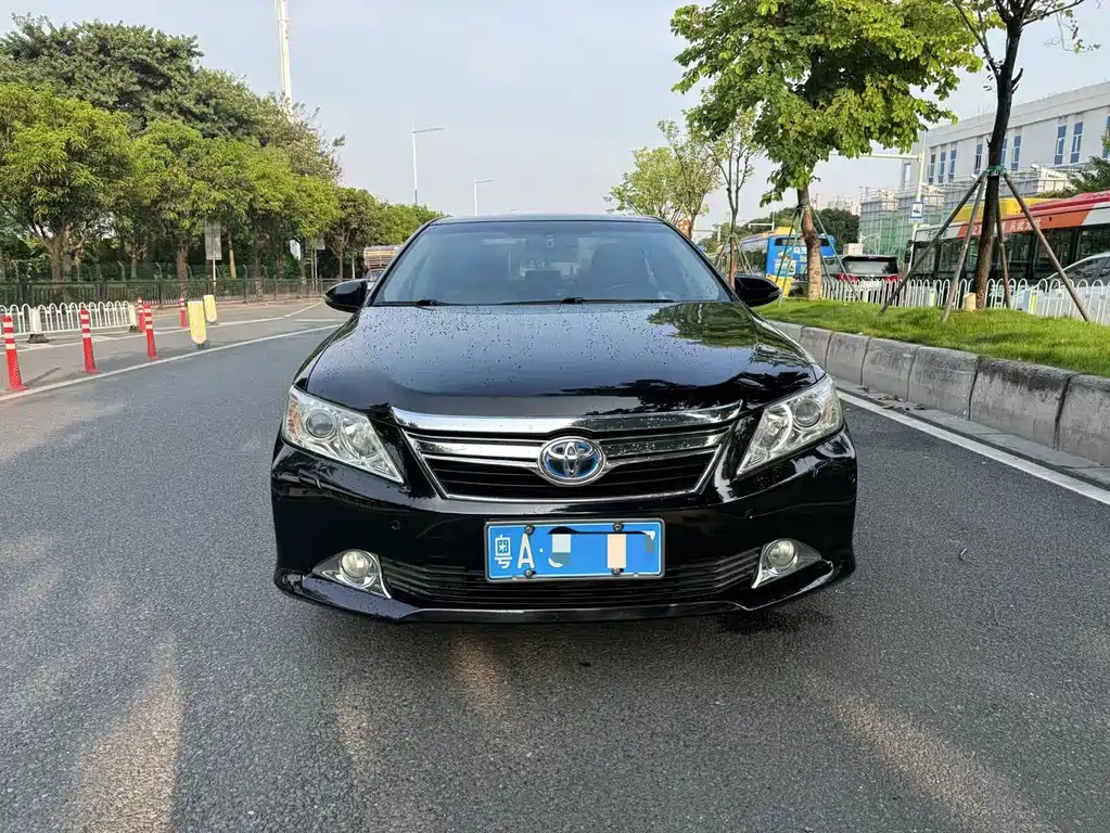 Toyota Camry — миниатюра 2