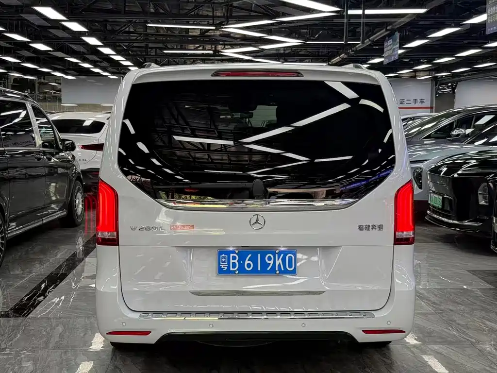 Mercedes-Benz V-Class — миниатюра 5