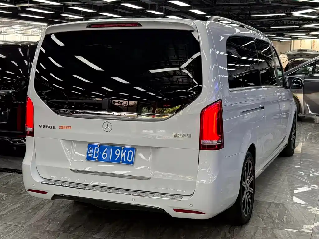 Mercedes-Benz V-Class — миниатюра 6