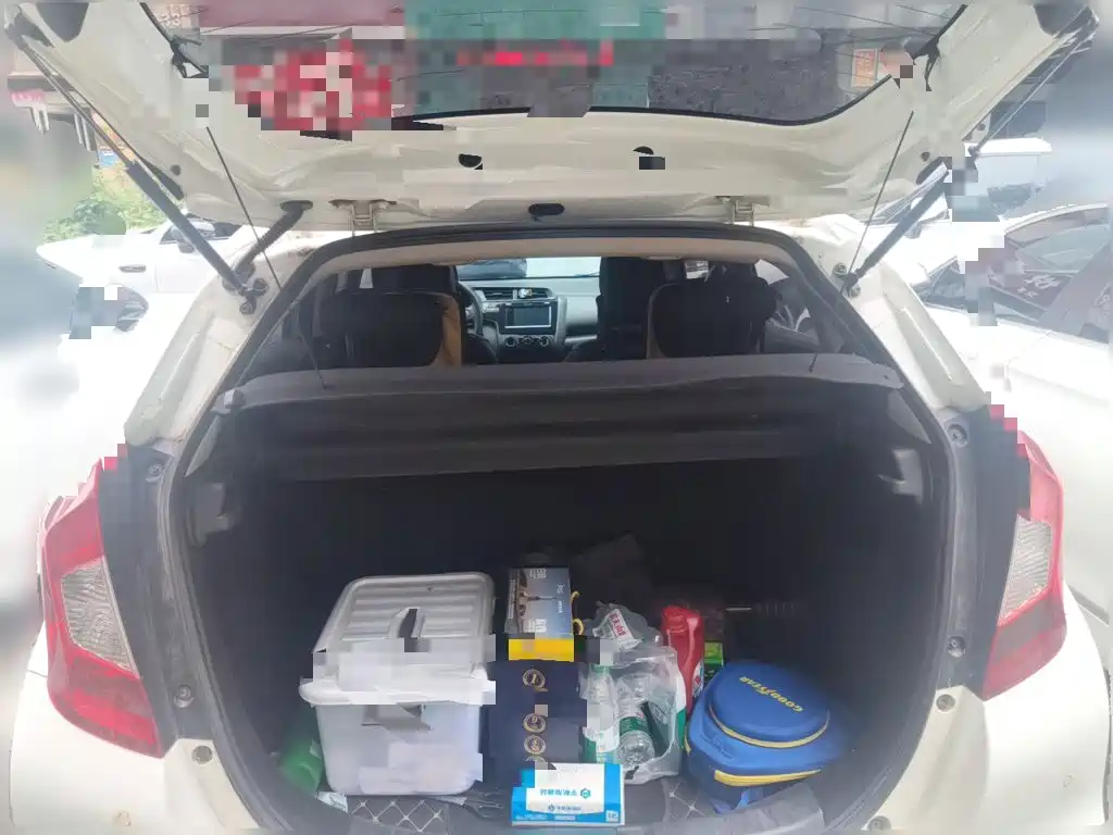Honda Fit — миниатюра 10