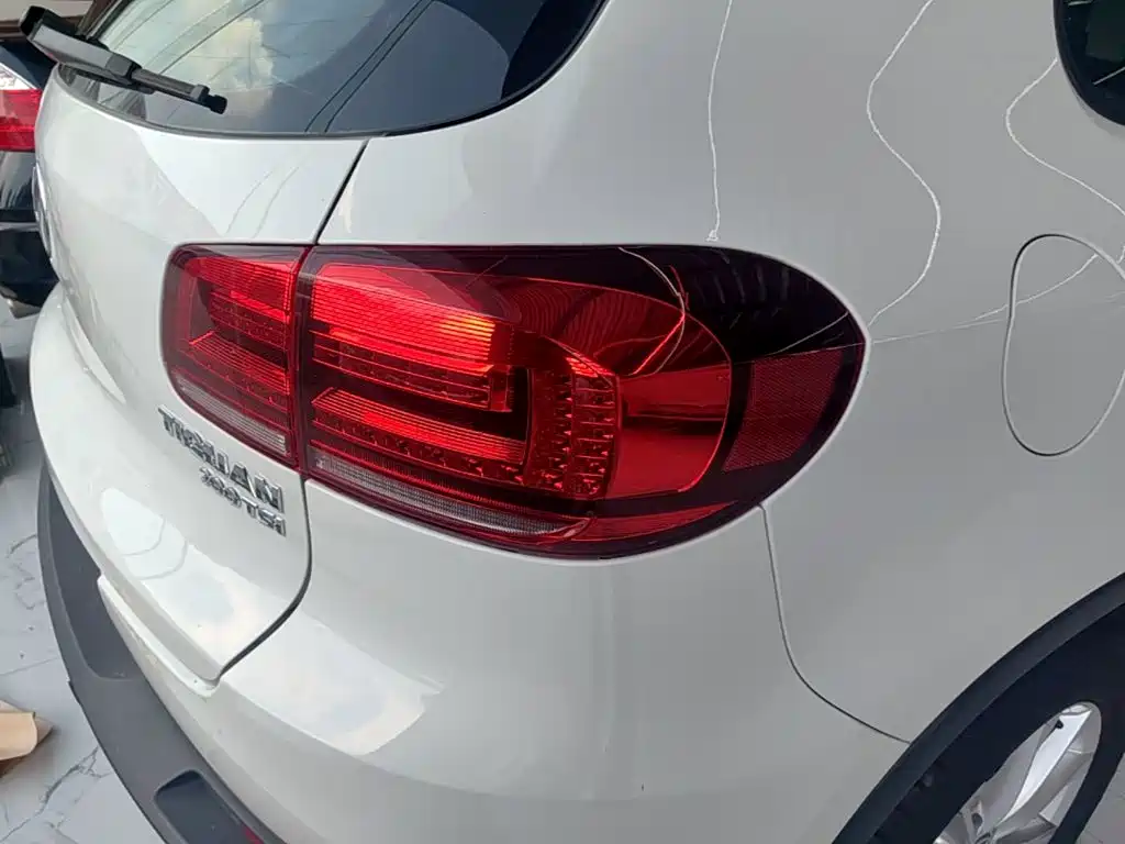 Volkswagen Tiguan — миниатюра 8