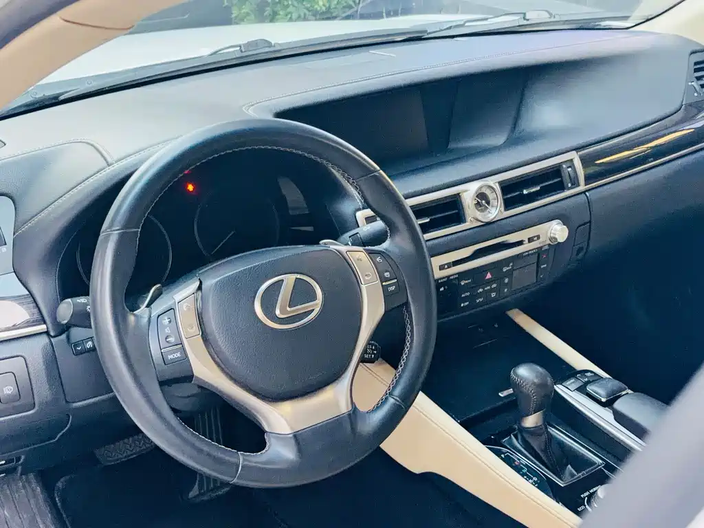 Lexus GS — миниатюра 11