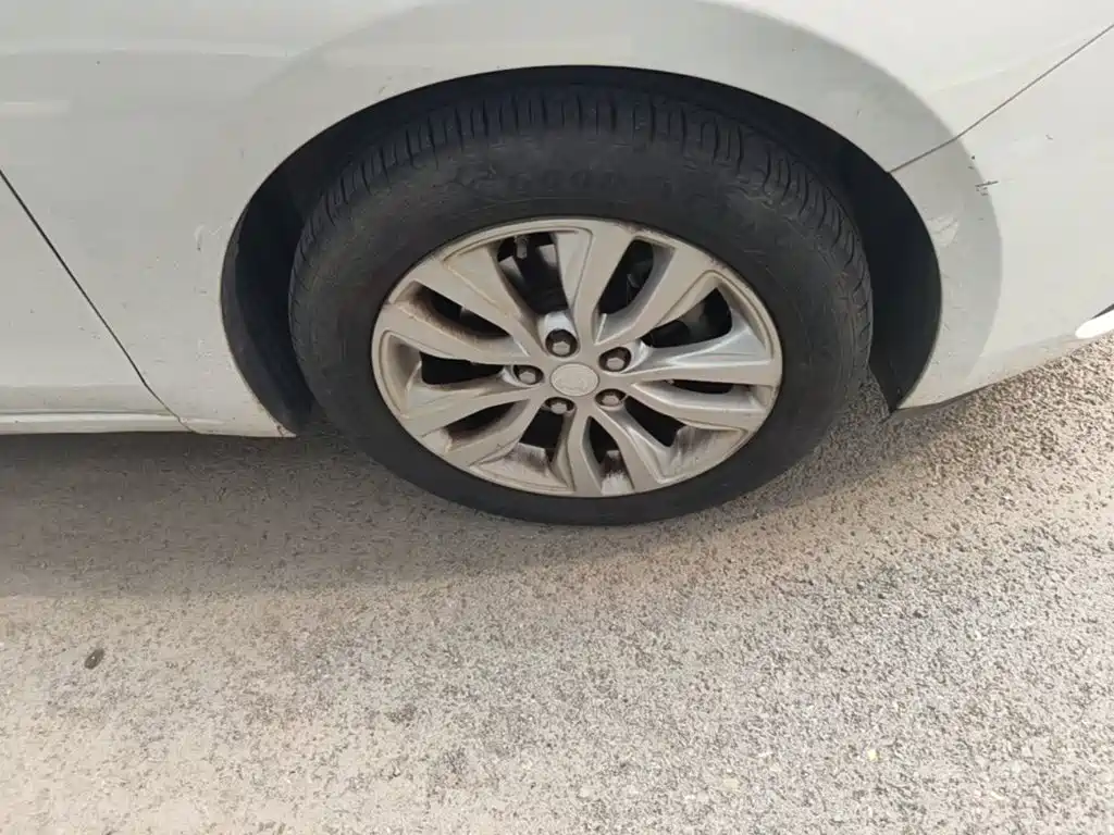 Buick Excelle — миниатюра 14