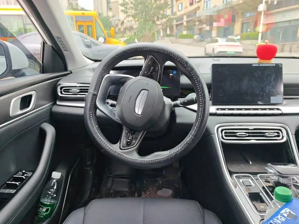 Geely Emgrand — миниатюра 6