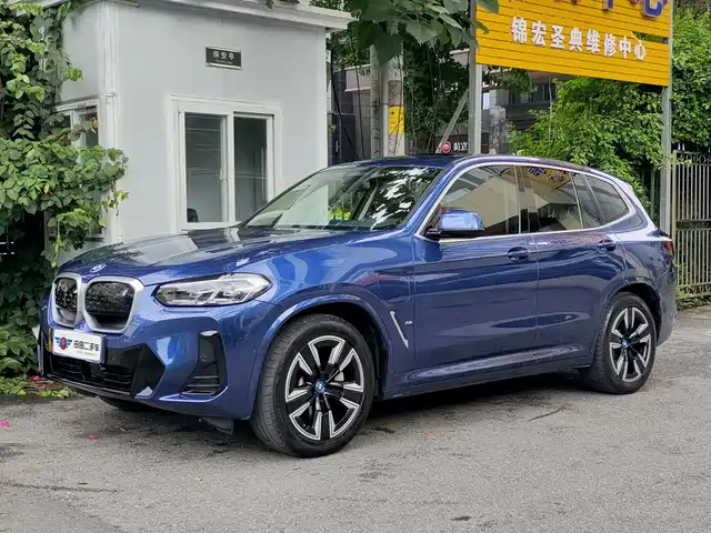 2022 BMW iX3
