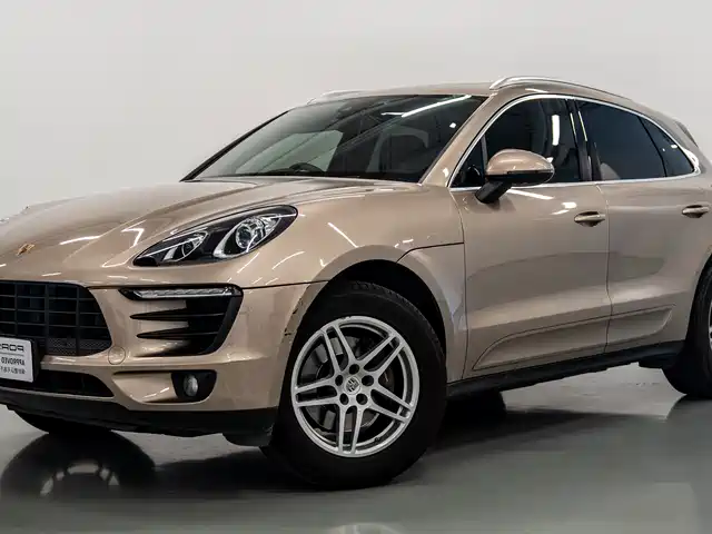 2015 Porsche Macan
