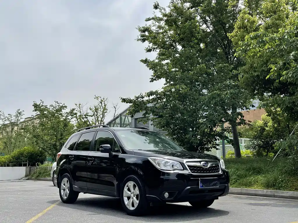 Subaru Forester 2013 2.5i AT Luxury