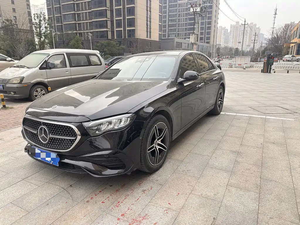 MERCEDES-BENZ E CLASS
