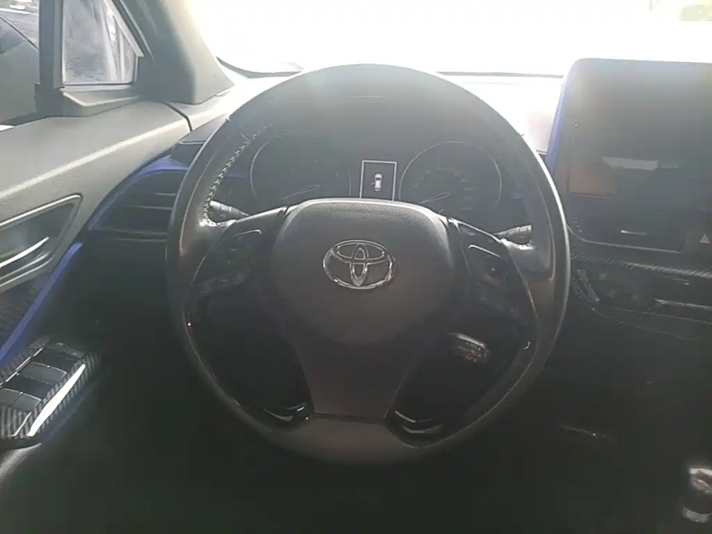 Toyota IZOA — миниатюра 11