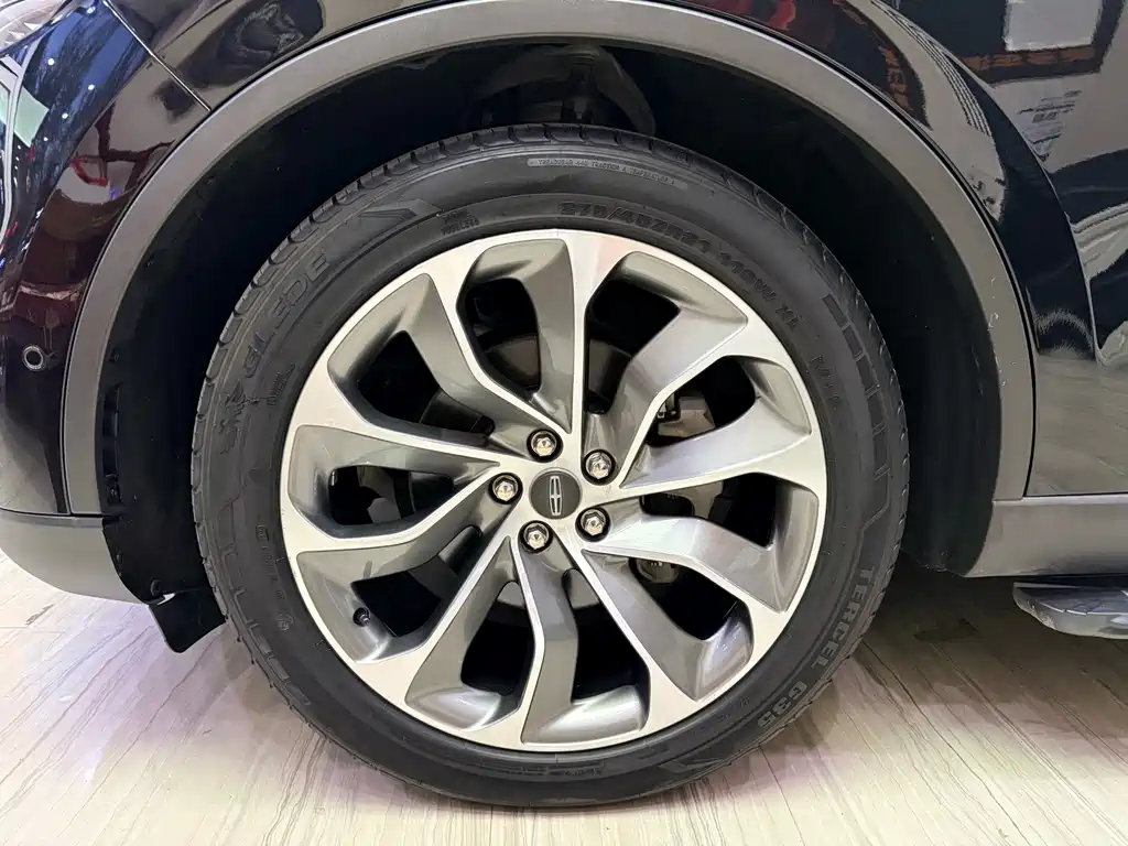 Lincoln Aviator — миниатюра 23