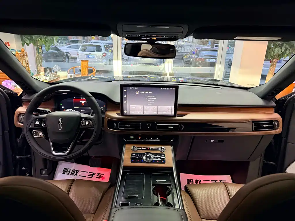 Lincoln Aviator — миниатюра 7