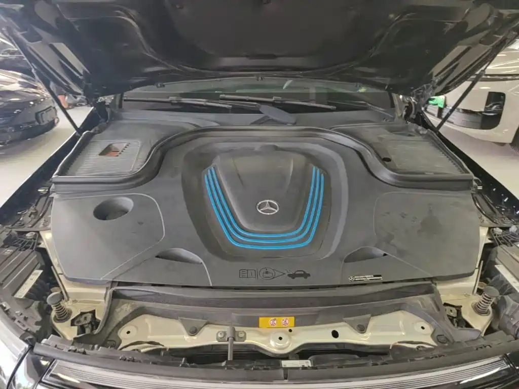 Mercedes-Benz EQC — миниатюра 20