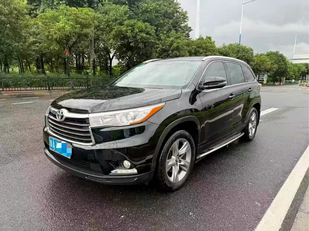 Toyota Highlander 2015 2.0T Luxury 7 мест