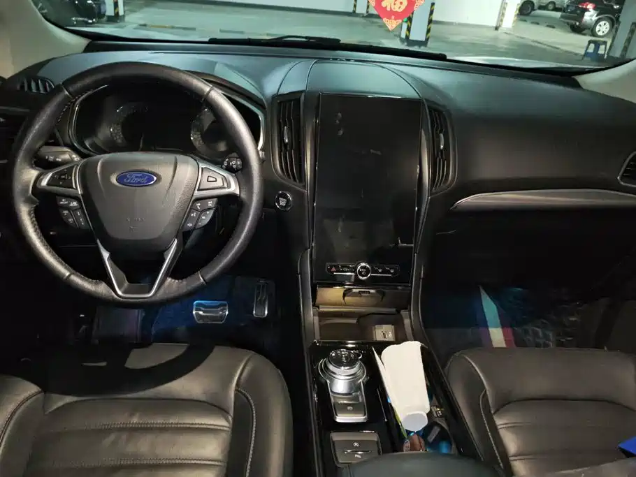 Ford Edge — миниатюра 12