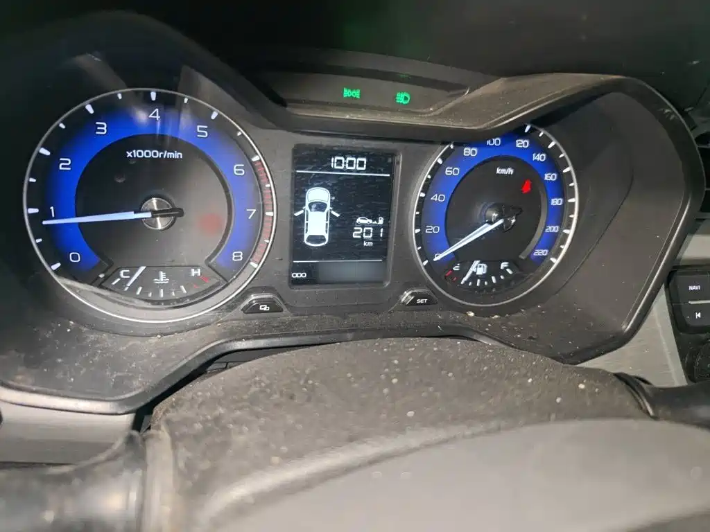 Geely Vision X3 — миниатюра 4