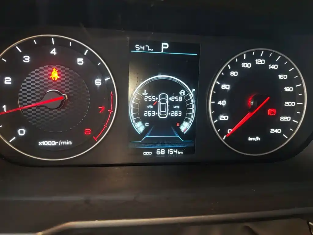 BYD Qin — миниатюра 12