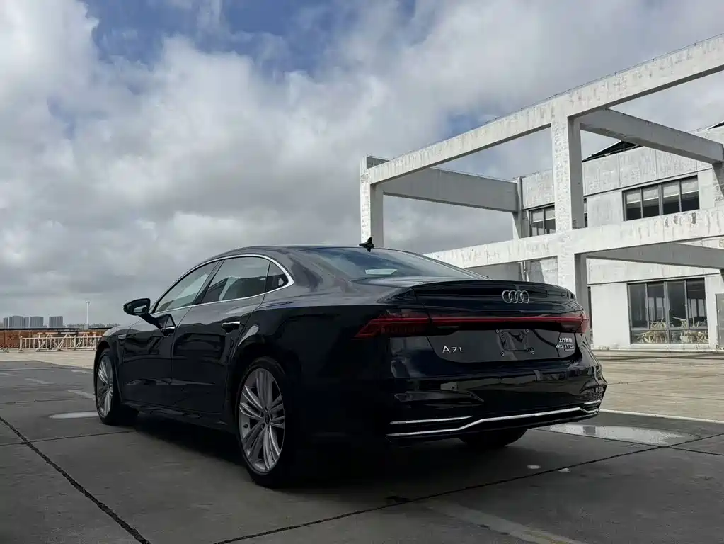 Audi A7L 2025 45 TFSI quattro