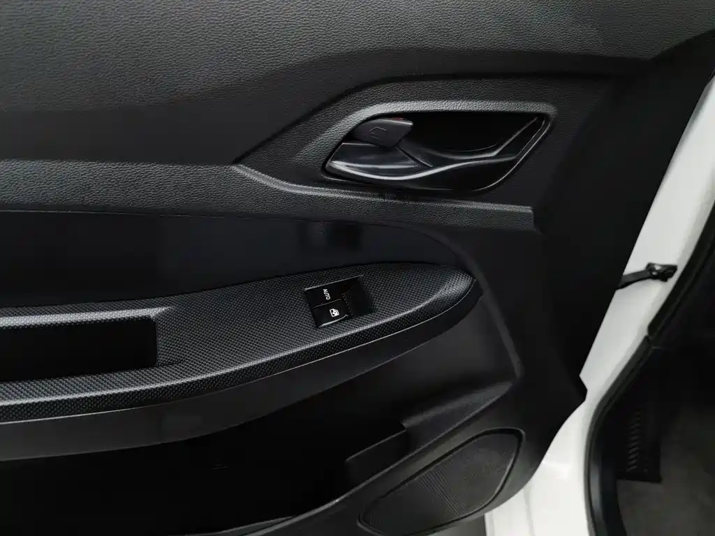 Wuling Hongguang — миниатюра 9