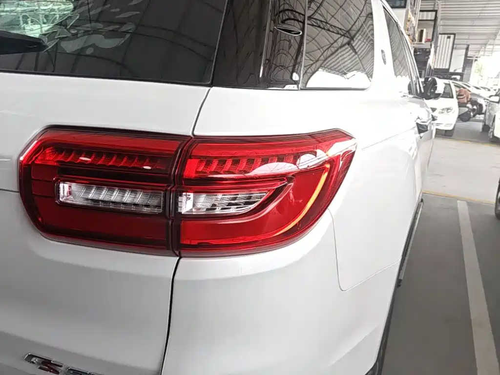 Changan CS95 — миниатюра 8