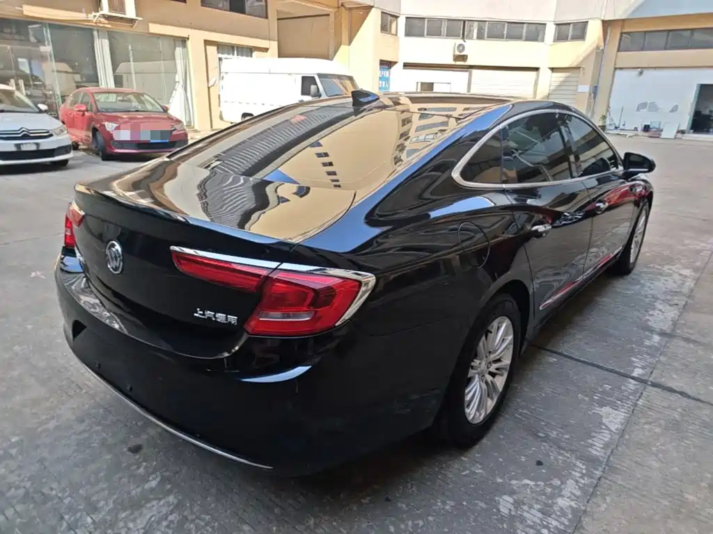 Buick LaCrosse — миниатюра 7