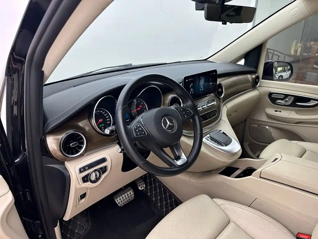 Mercedes-Benz V-Class — миниатюра 9