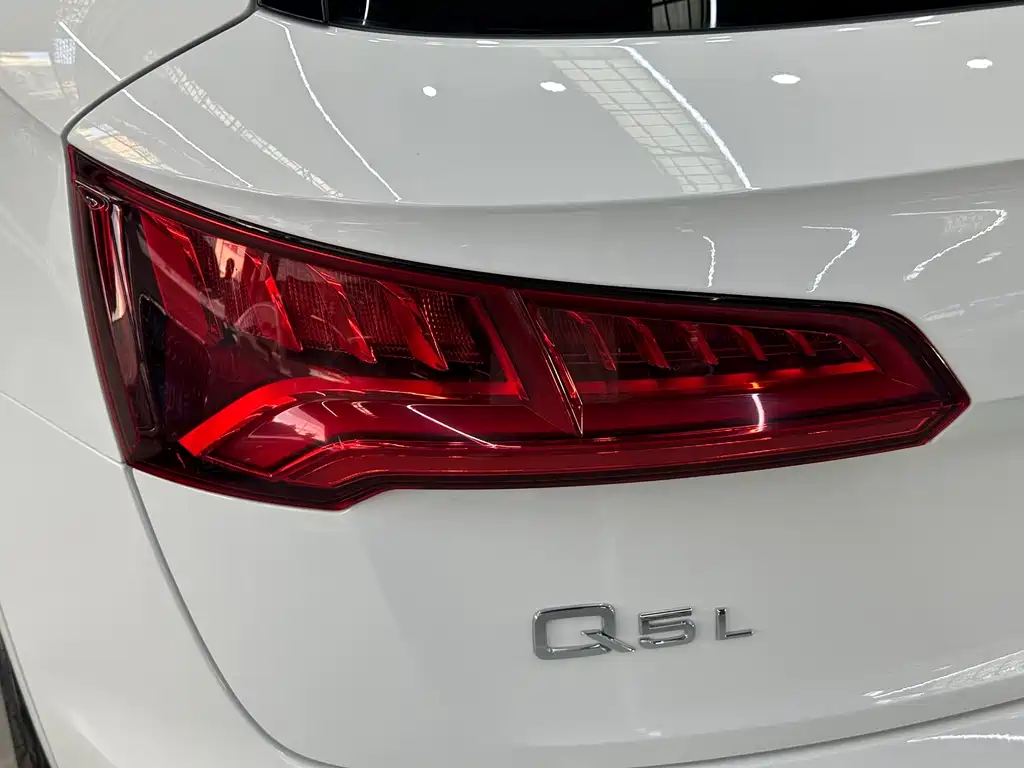 Audi Q5L — миниатюра 18