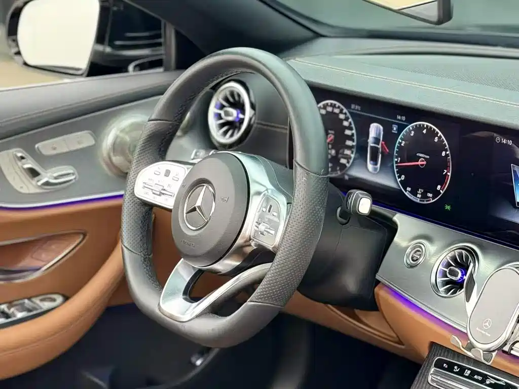 Mercedes-Benz E-Class (Import) — миниатюра 6