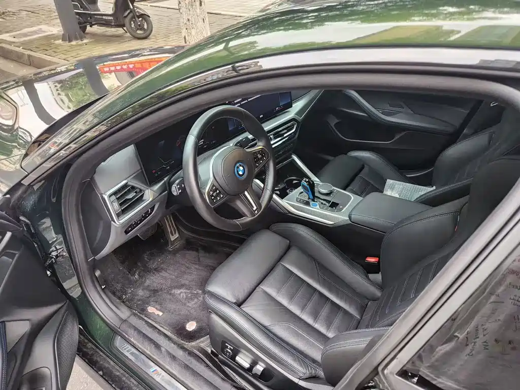 BMW i4 — миниатюра 2