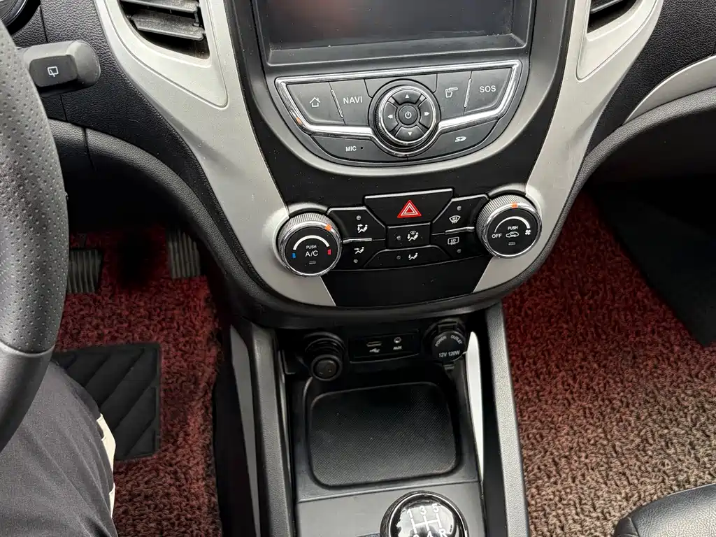 Changan CS35 — миниатюра 16
