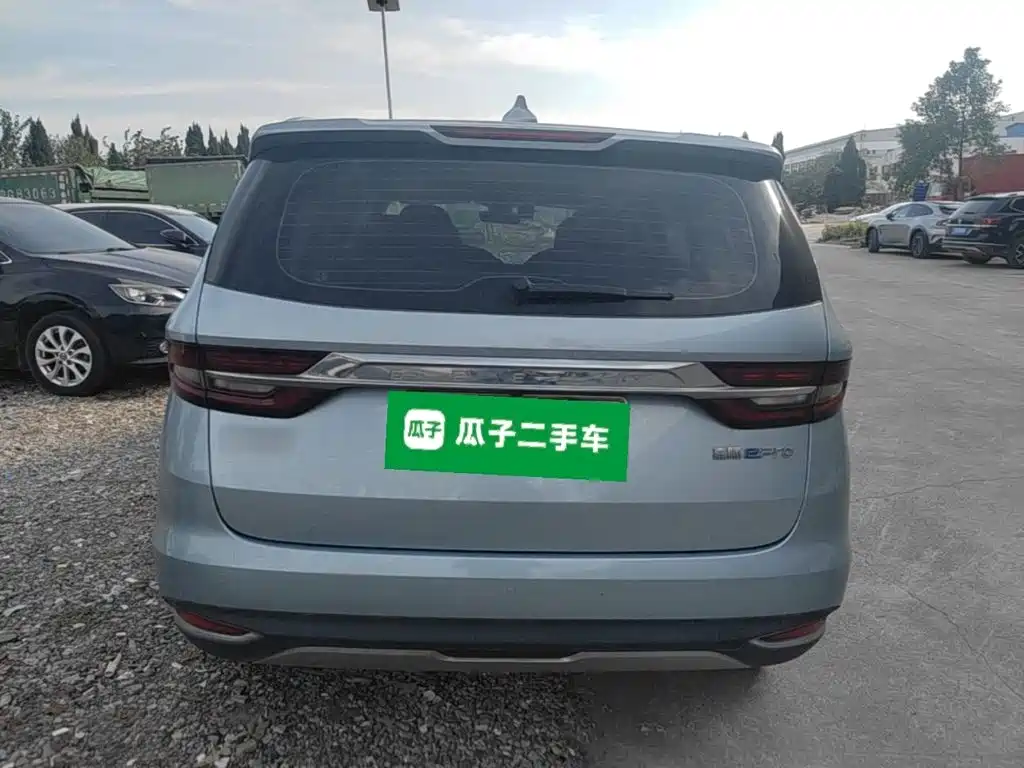 Geely Jia Ji New Energy — миниатюра 6