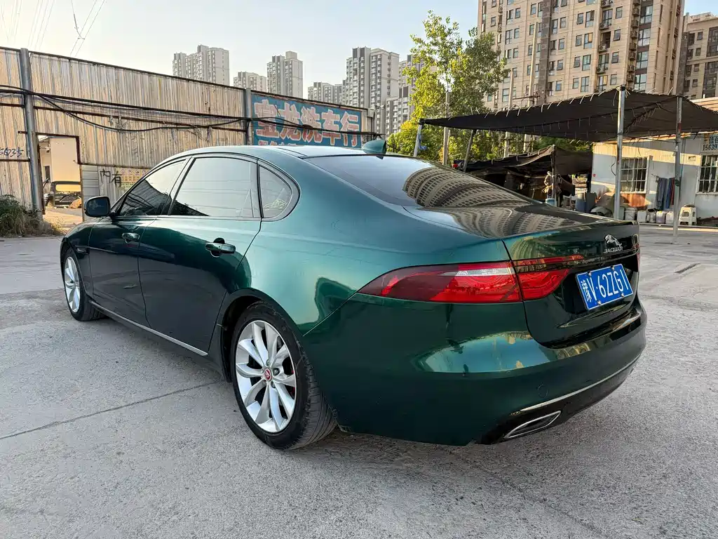 Jaguar XFL — миниатюра 6