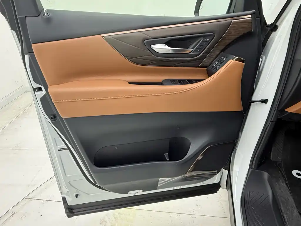 Toyota Alphard 2024 2.5L Premium