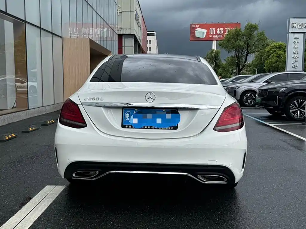 Mercedes-Benz C-Class — миниатюра 8