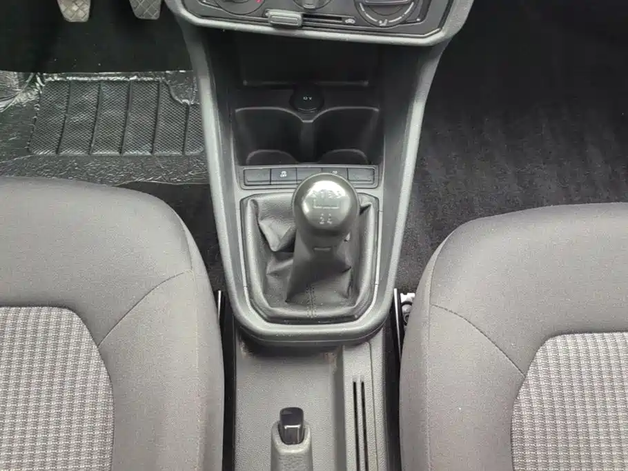 Volkswagen Santana — миниатюра 16