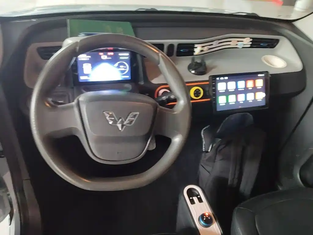 Wuling MINIEV — миниатюра 10
