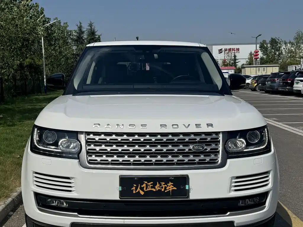 Land Rover Range Rover — миниатюра 2