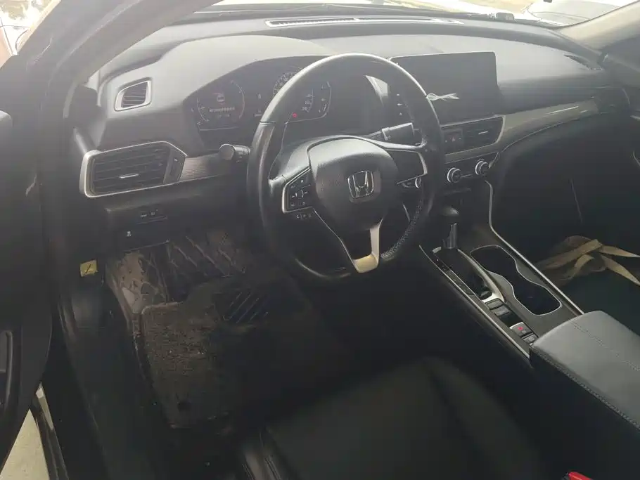 Honda Accord — миниатюра 12
