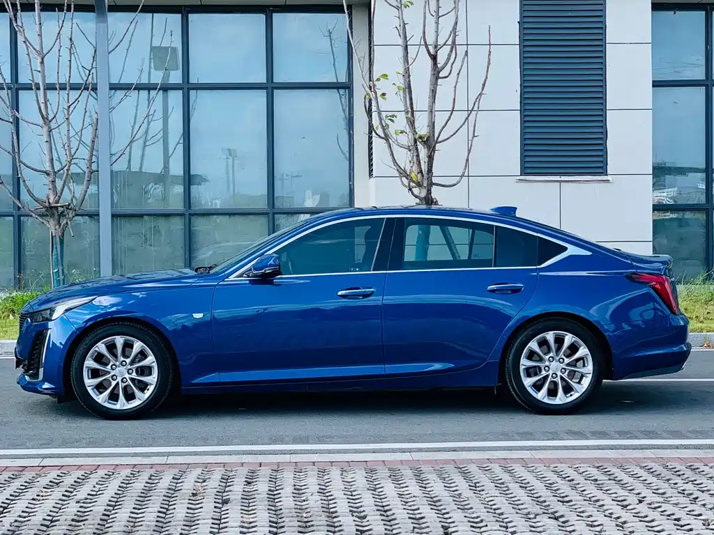Cadillac CT5 — миниатюра 4
