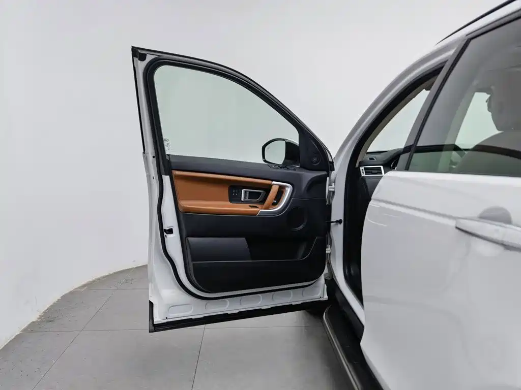 Land Rover Discovery Sport — миниатюра 8