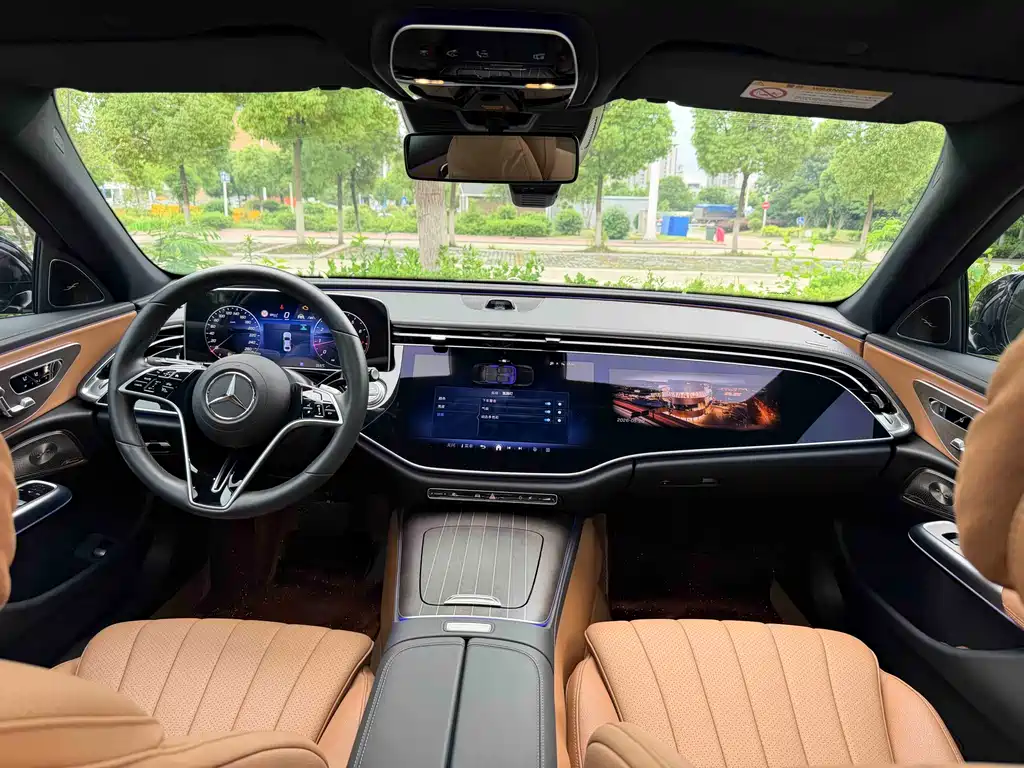 Mercedes-Benz E-Class E 2024 E 300 L Luxury
