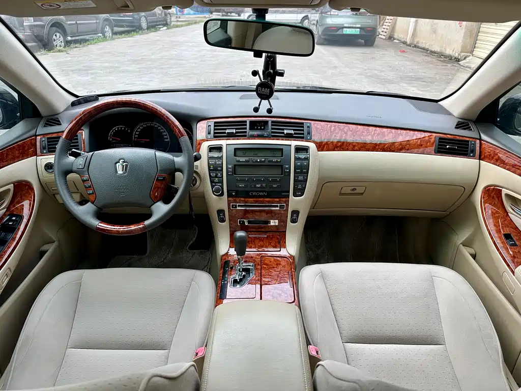Toyota Crown 2007 2.5L Royal