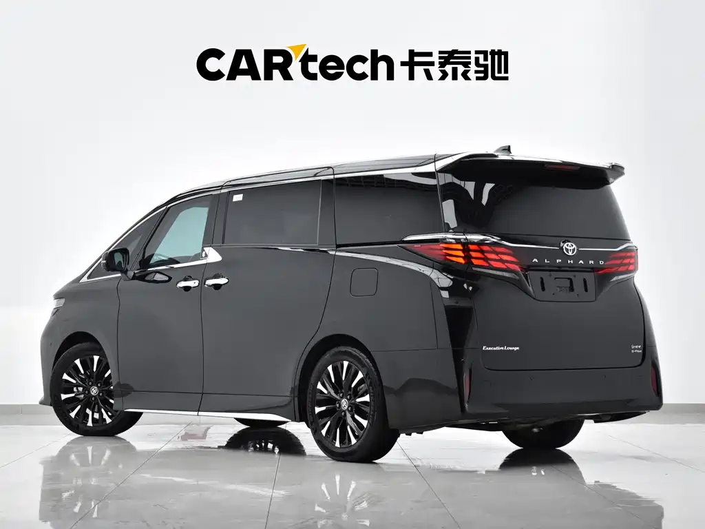 Toyota Alphard — миниатюра 35