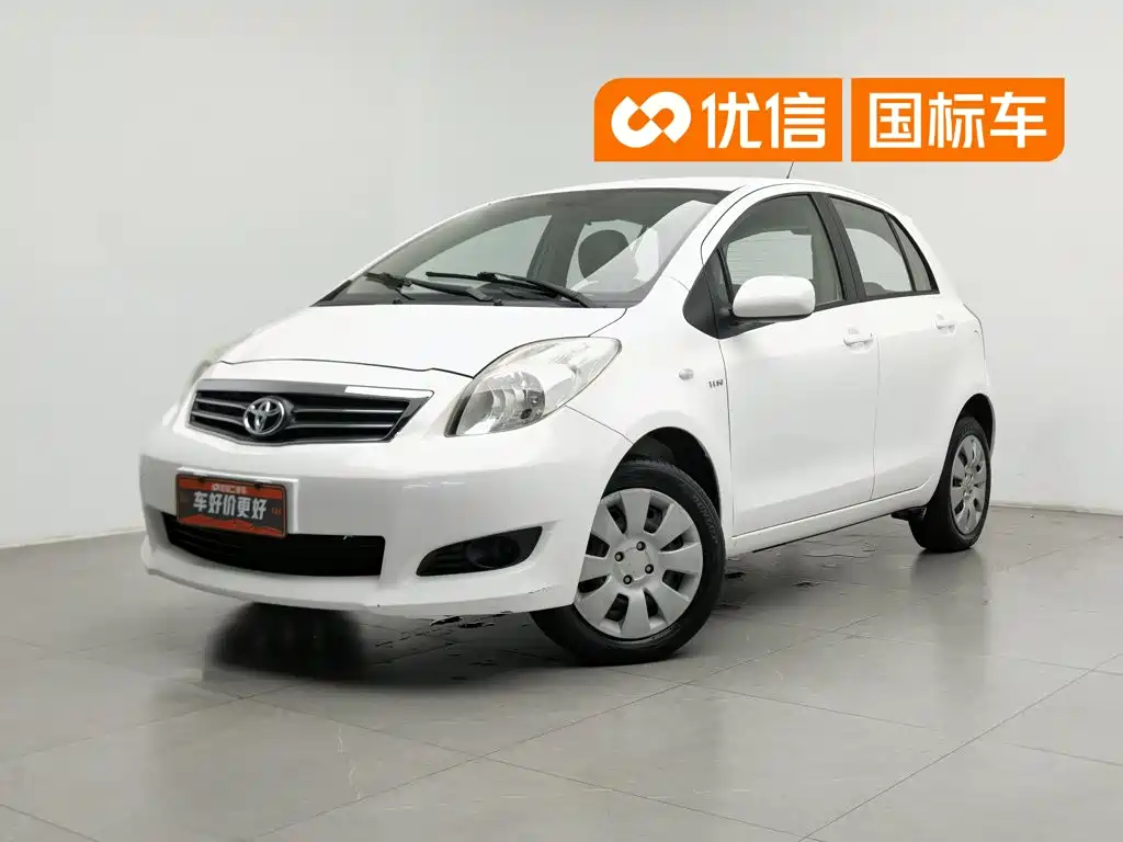 2012 Toyota Yaris - zdjęcie 1 z 24