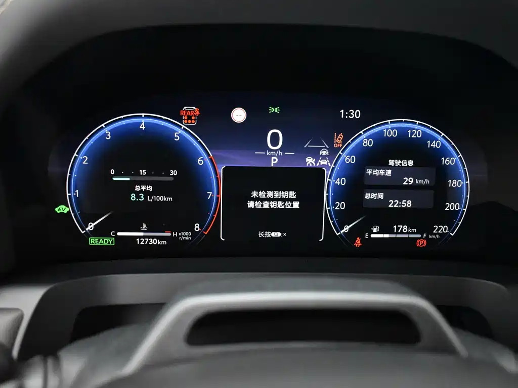 Toyota Alphard — миниатюра 15
