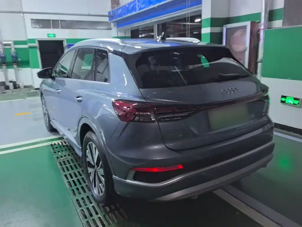 Audi Q4 e-tron — миниатюра 5