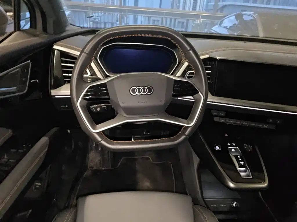 Audi Q4 e-tron — миниатюра 11