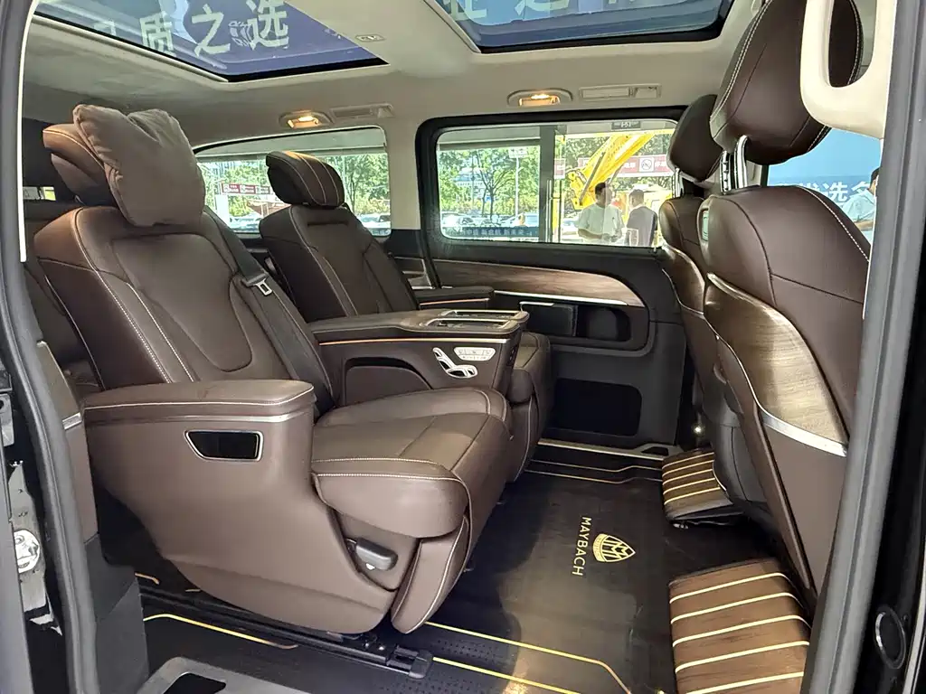 Mercedes-Benz V-Class — миниатюра 27