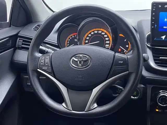 Toyota Yaris L — миниатюра 11