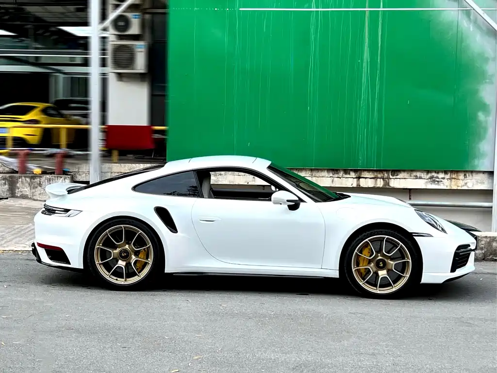 Porsche 911 2020 Turbo S 3.7T