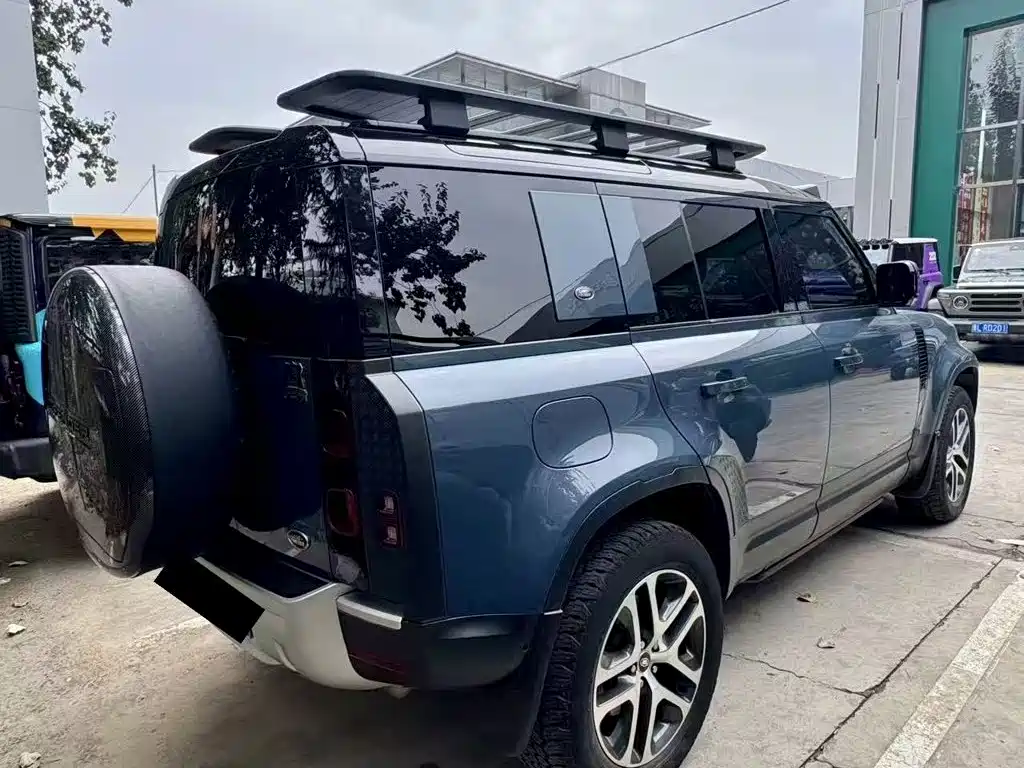 Land Rover Defender — миниатюра 8